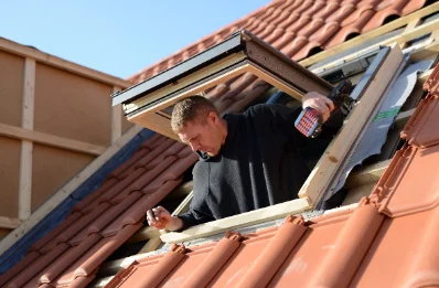Pose de fenêtres de toit Velux à Scata